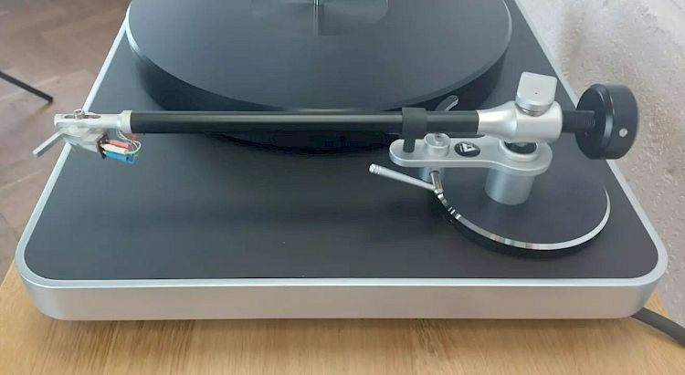 Image of Clear Audio Concept MM Turntable Inc. Concept V1 MM Cartridge - Preowned For sale at iDreamAV