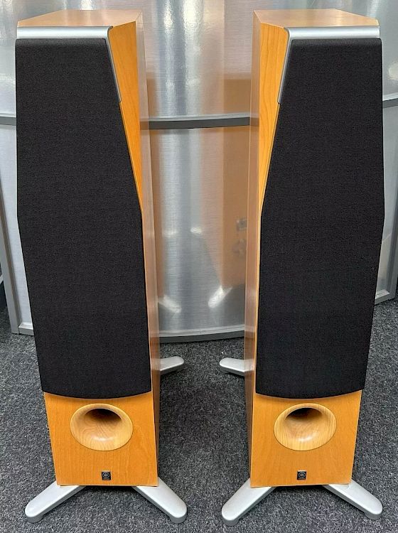 Image of Yamaha Soavo-1 Floorstanding Speakers For sale at iDreamAV